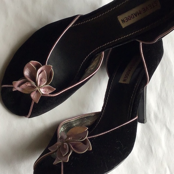 Steve Madden Velvet peep toe heels - Picture 10 of 10